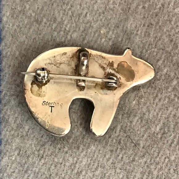 Hallmarked Navajo micro-inlay bear pendant / pin turquoise, sterling - Picture 3 of 6